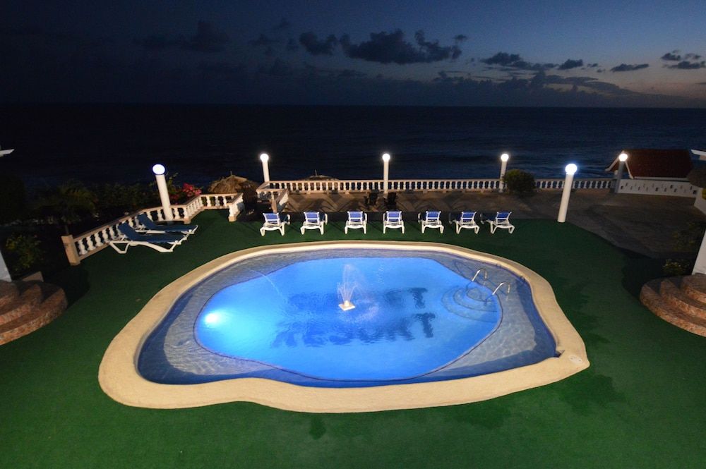 Paris - Treasure Beach - Beyond Sunset Resort & Villas - Treasure Beach