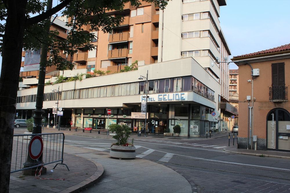 Paris - Monza - Hotel Selide - Monza