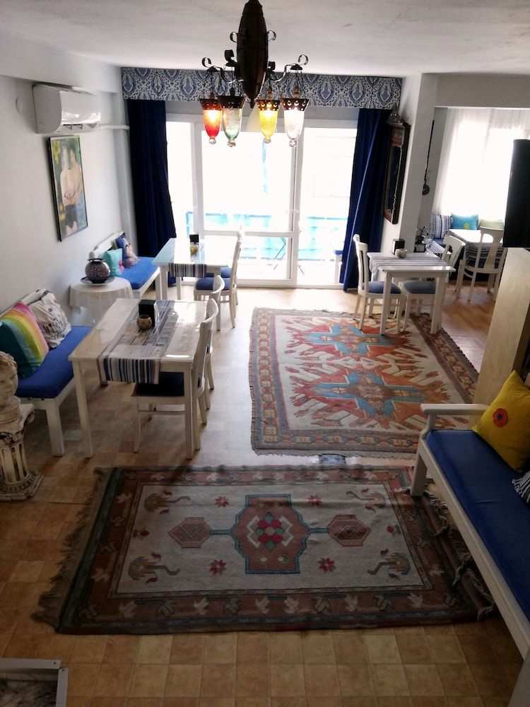 Lyon - Selçuk - Urkmez Hotel - Selçuk