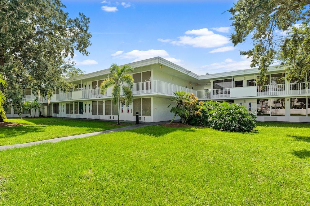 Paris - Orlando (FL) - Baymont by Wyndham Orlando Lake Buena Vista South - Orlando (FL)