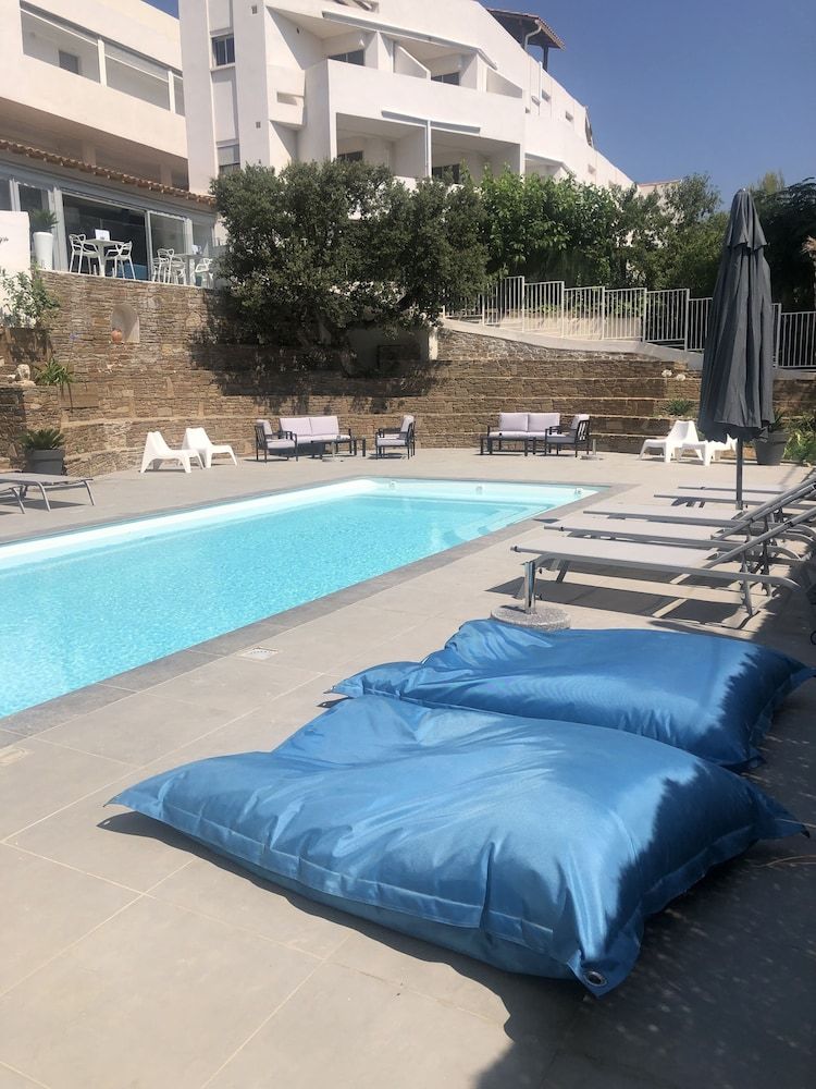 Lille - Le Lavandou - Hotel La Voile - Le Lavandou