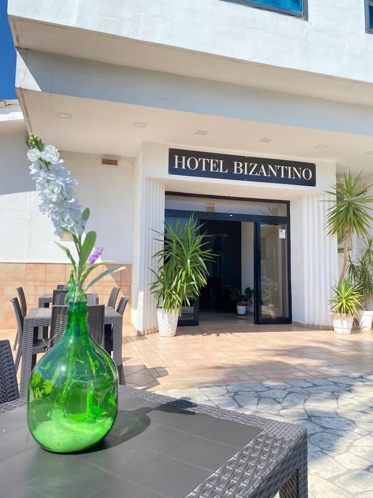 Paris - Massafra - Hotel Bizantino - Massafra