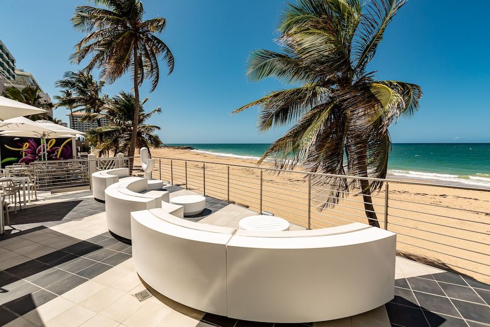 Marseille - San Juan - The Tryst Beachfront Hotel - San Juan