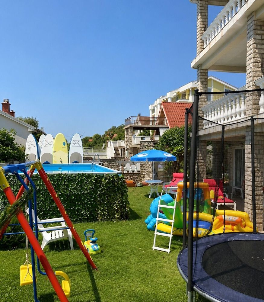 Marseille - Herceg Novi - Family House with pool & sea view - Herceg Novi