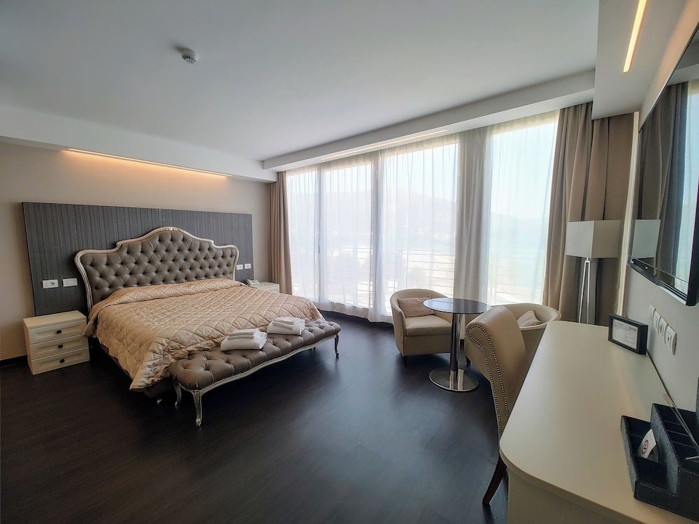 Paris - Prato - Hotel Datini - Prato