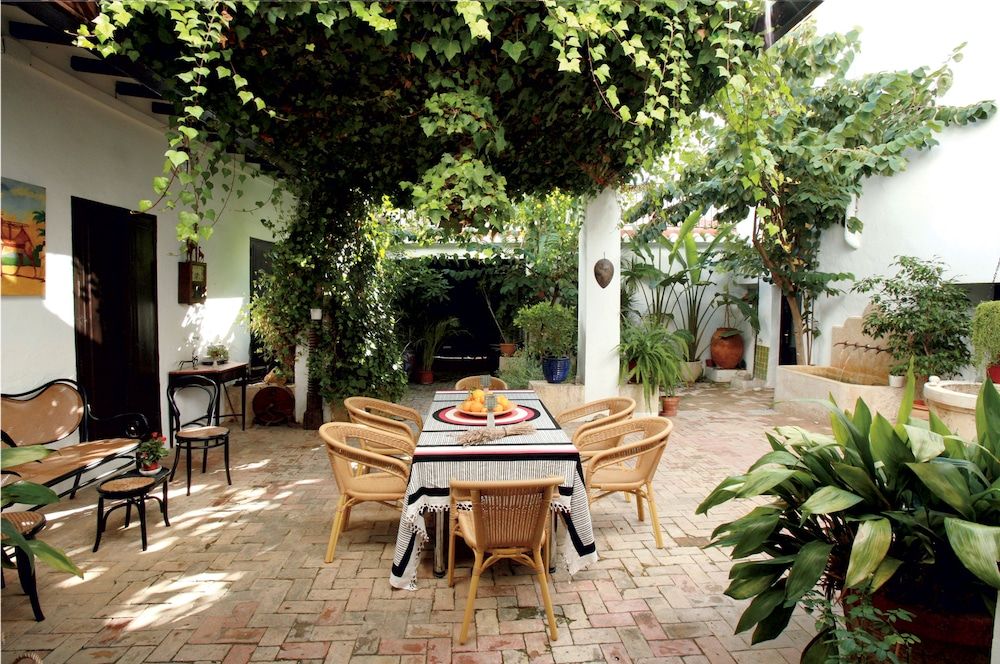 Lyon - Denia - Art Boutique Hotel Chamarel - Denia