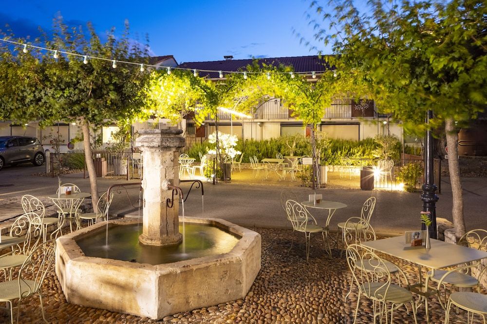 Lille - Avignon - Terre de Provence Hôtel & Spa - Avignon