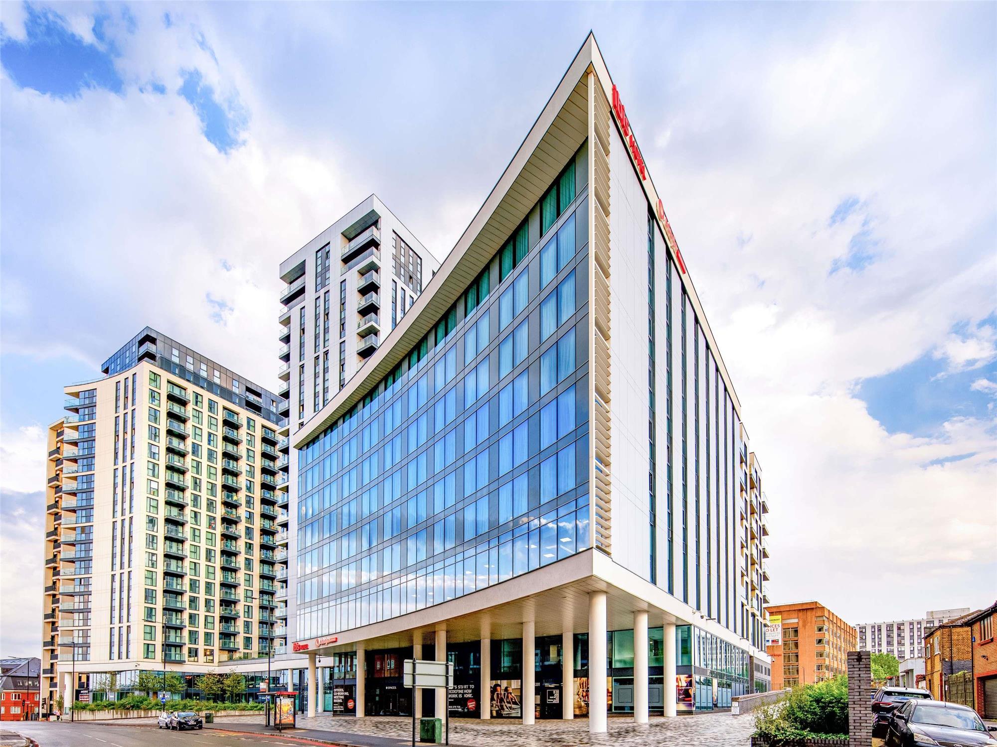 ibis London Sutton Point 1