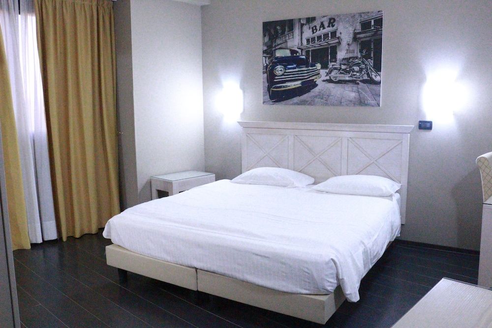 Bordeaux - Vercelli - Hotel Garibaldi - Vercelli