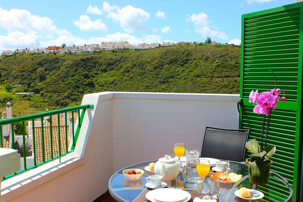 Brest - Estepona - Hotel Apartamentos Manilva Sun - Estepona