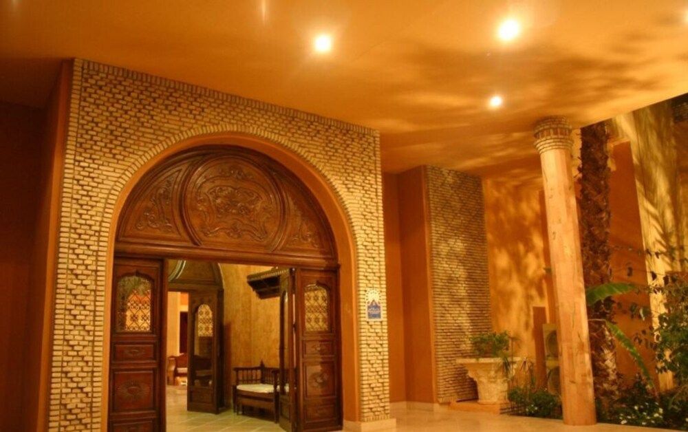 Paris - Tozeur - Magic Hotel Ksar Jerid - Tozeur