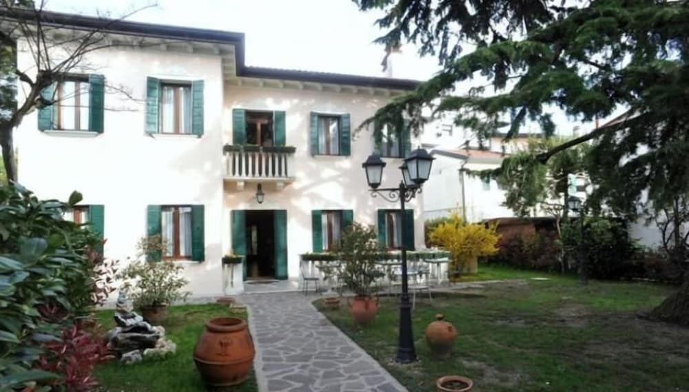 Lyon - Venise - Villa Crispi - Venise