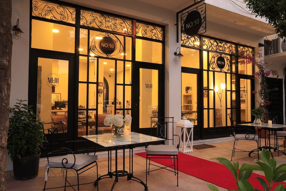 Paris - Izmir, Turquie - No 10 Hotel - Izmir, Turquie