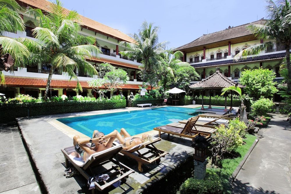 Lyon - Denpasar - Bali - Bakung Sari Resort - Denpasar - Bali