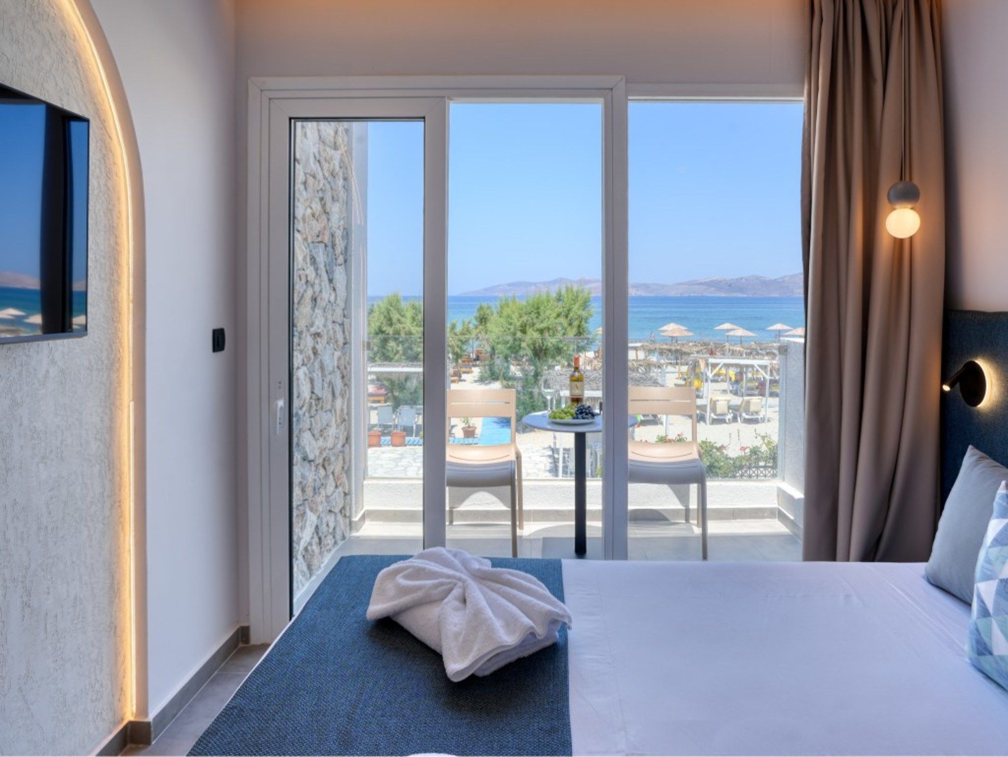 Deluxe Double Room with Beach Front