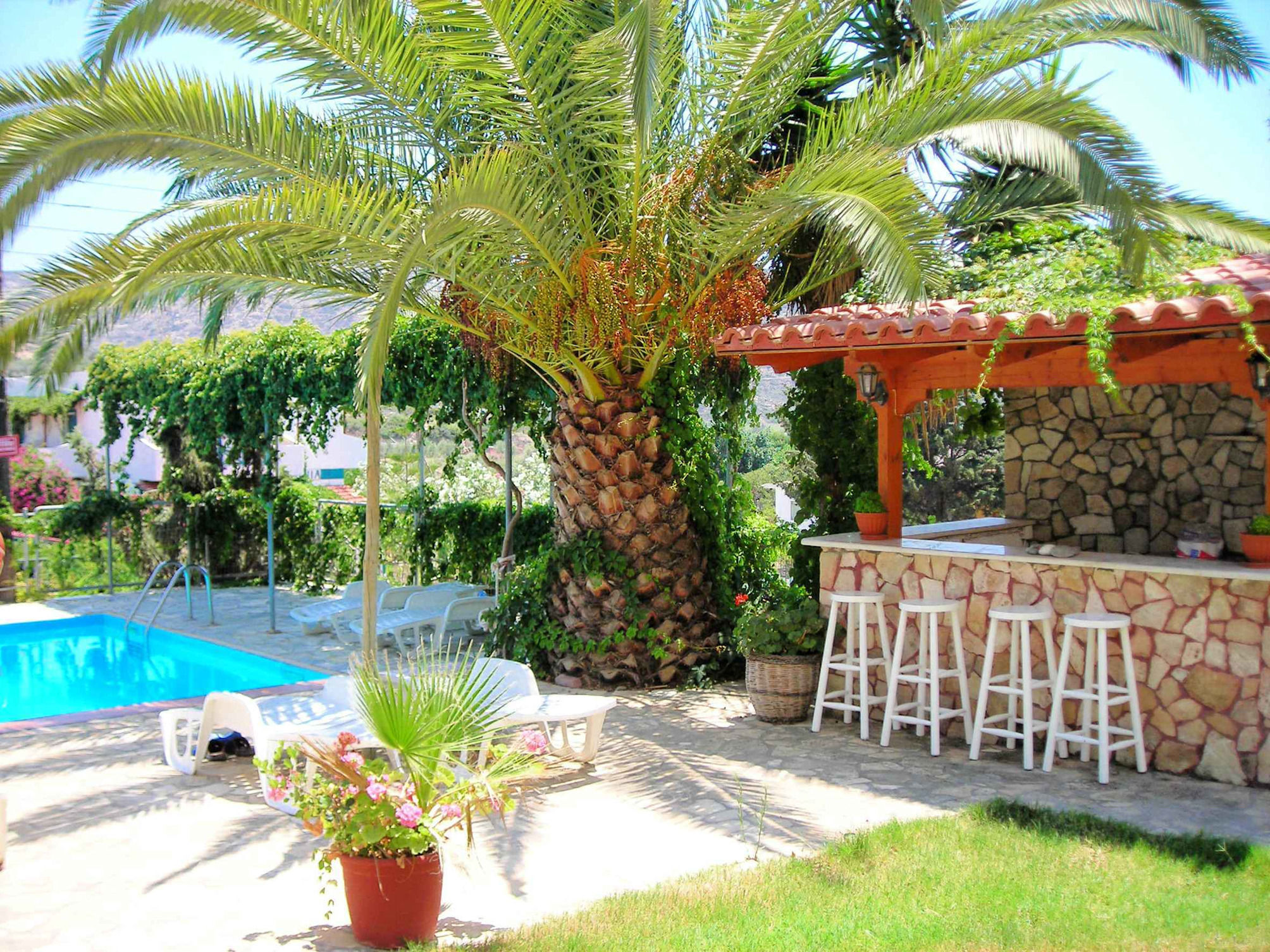 Marina Hotel 2