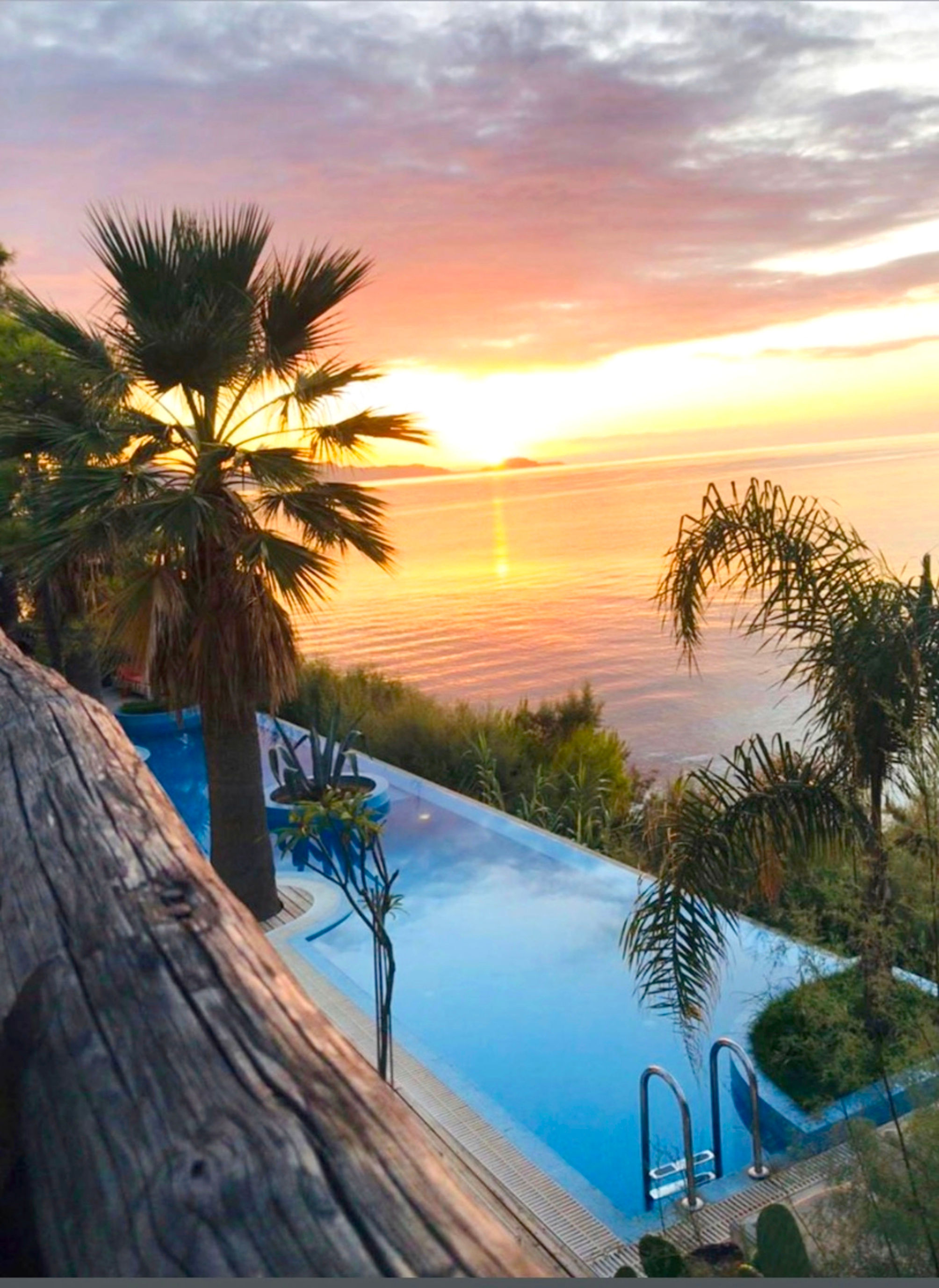 Gloria Maris Hotel Suites and Villas 2