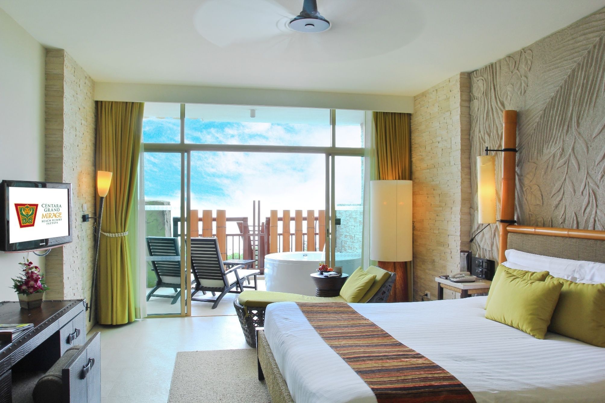 Centara Grand Mirage Beach Resort Pattaya 1