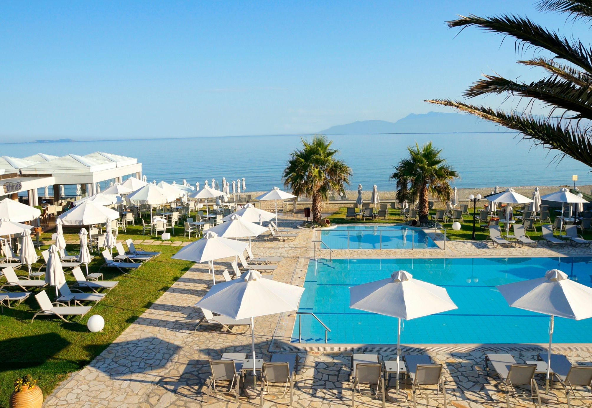 Acharavi Beach Hotel 1