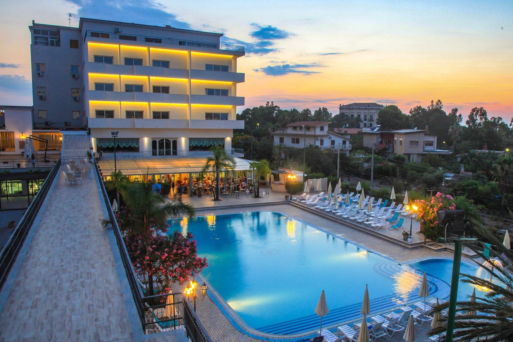 Hotel Santa Lucia Le Sabbie d'Oro 2