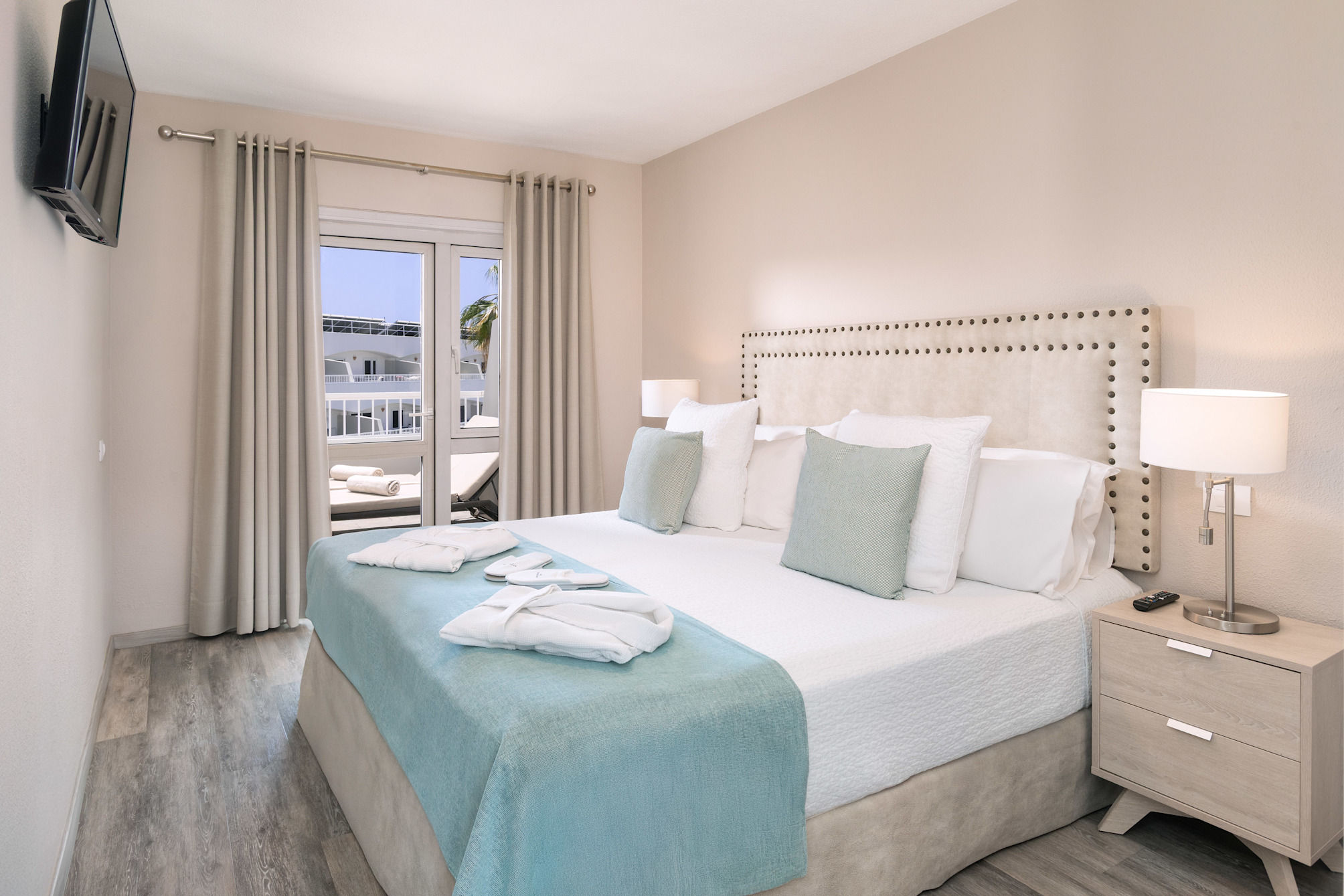Superior xtra room