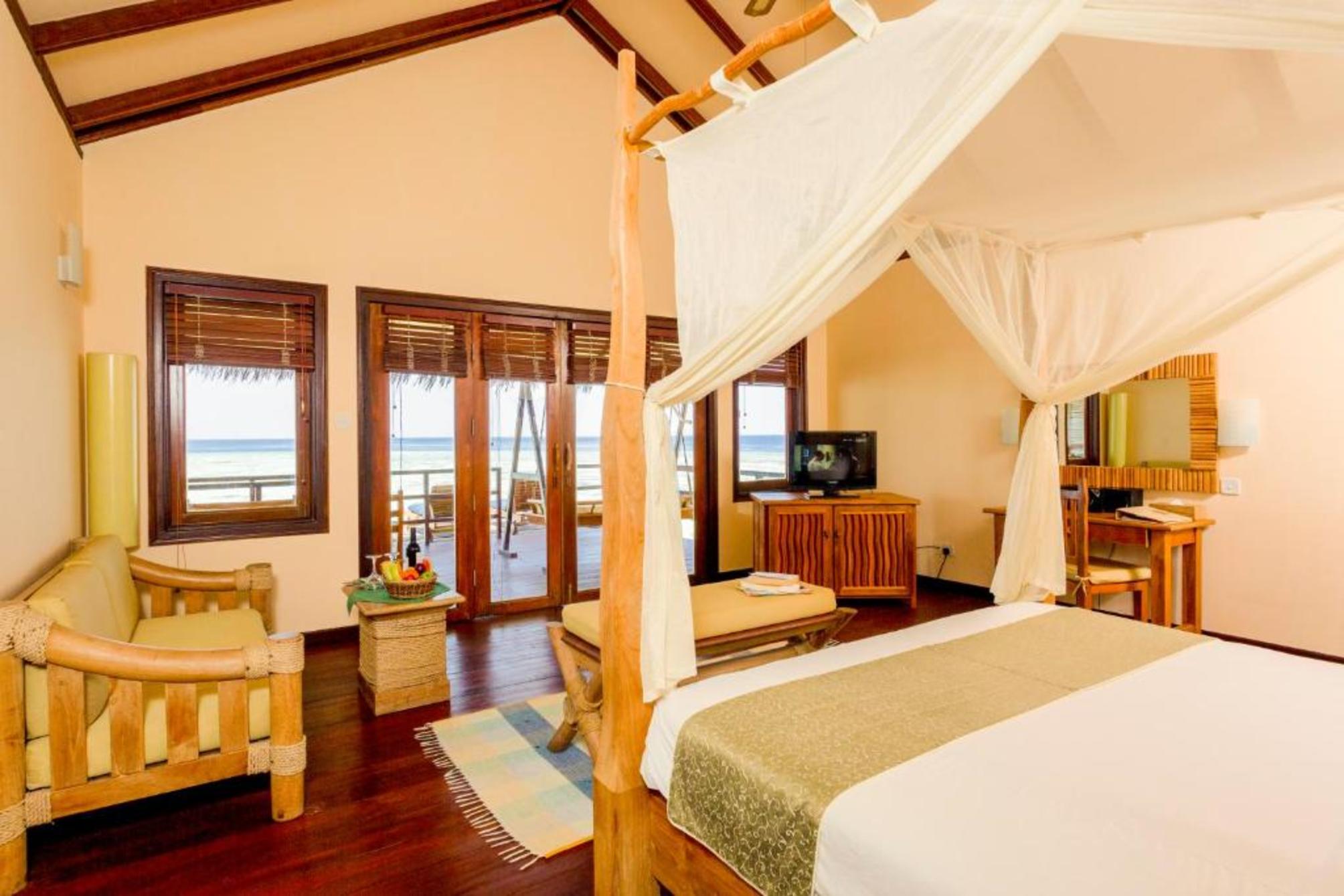 Filitheyo Island Resort 2