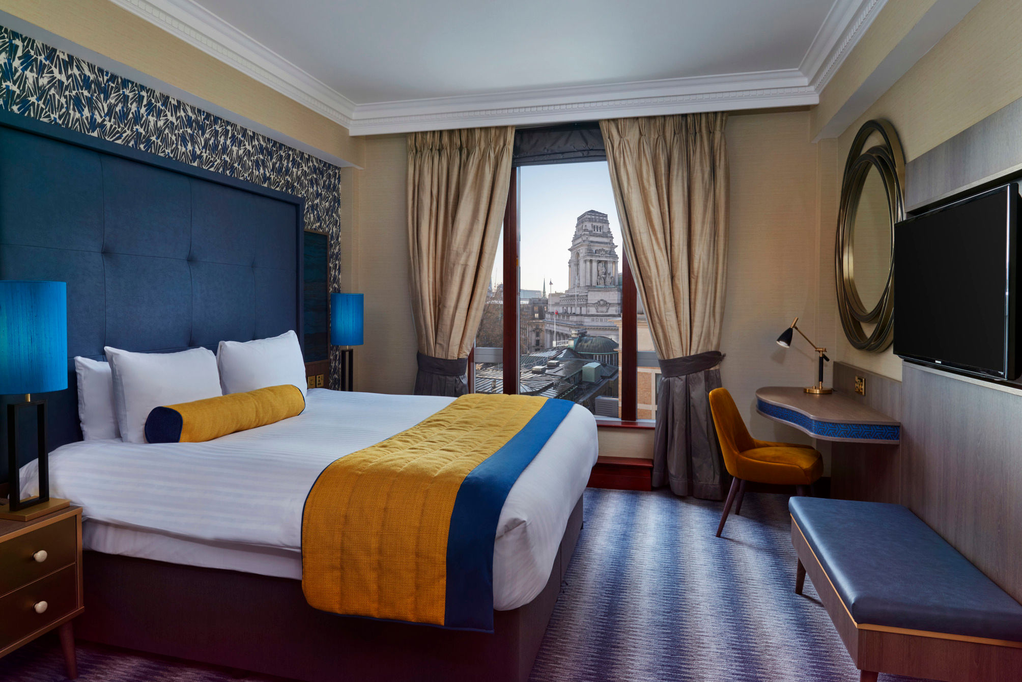 Superior King Room 