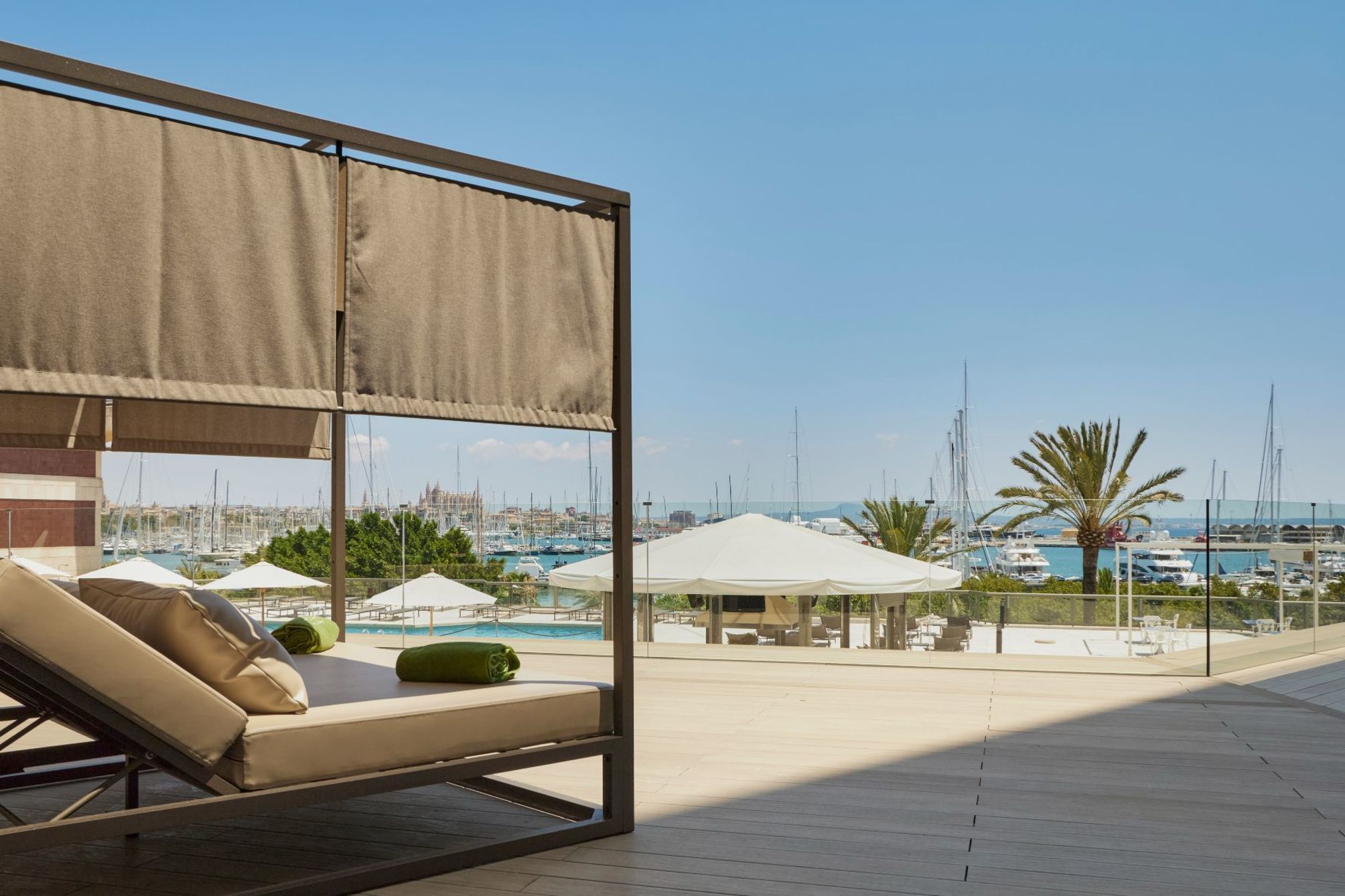 The Level Grand Premium Sea View with Solarium