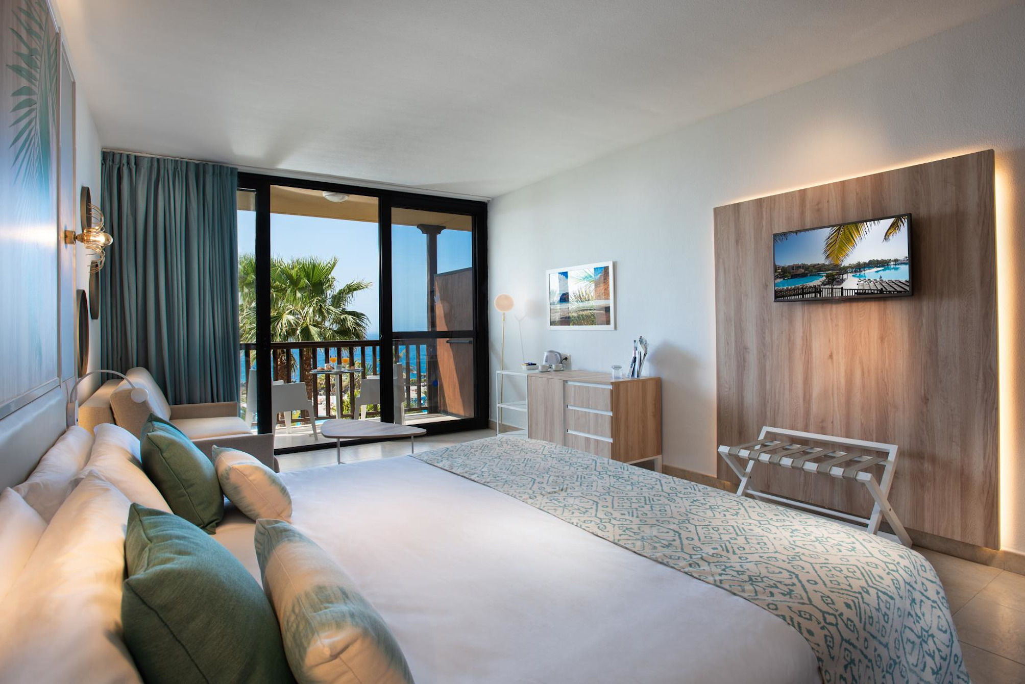 Esencia Standard with Sea View
