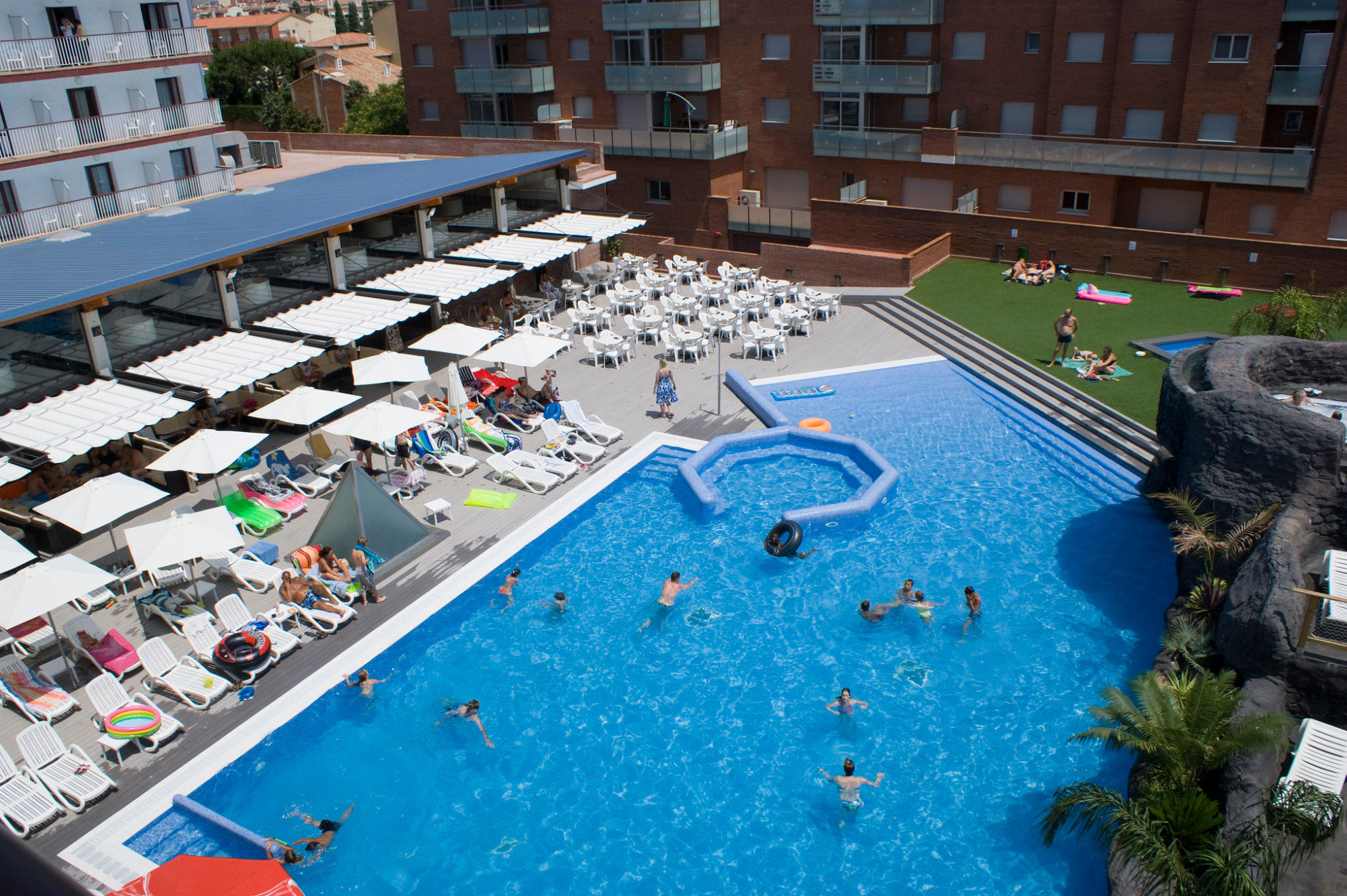 Hotel Papi 1