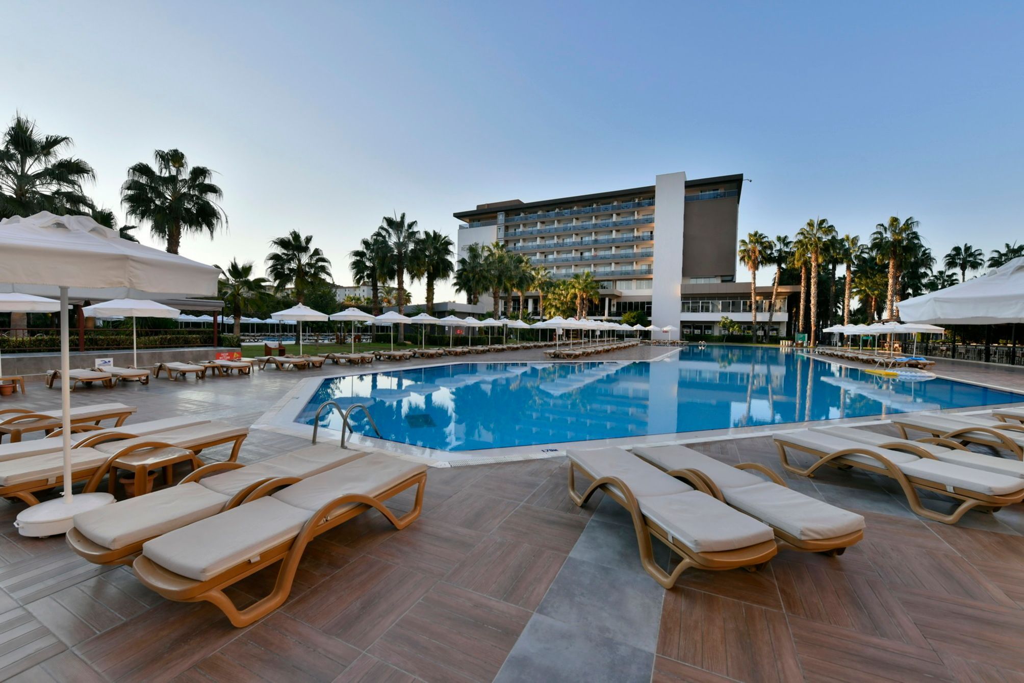 Royal Garden Beach Hotel 2