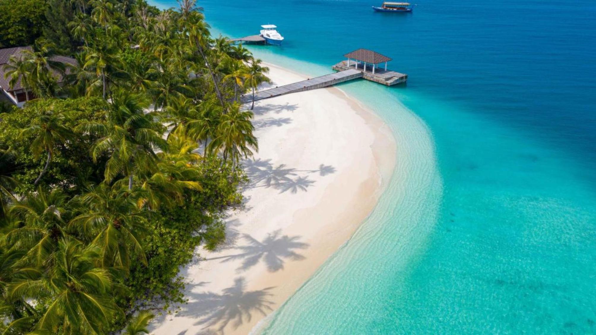 Fiyavalhu Resort Maldives 2