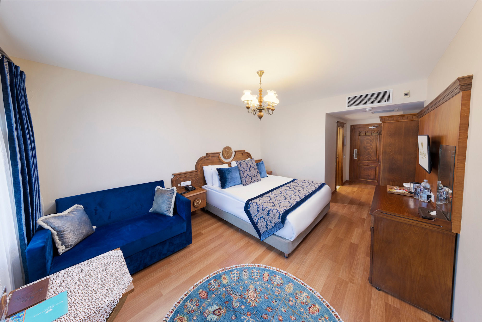 Superior triple room