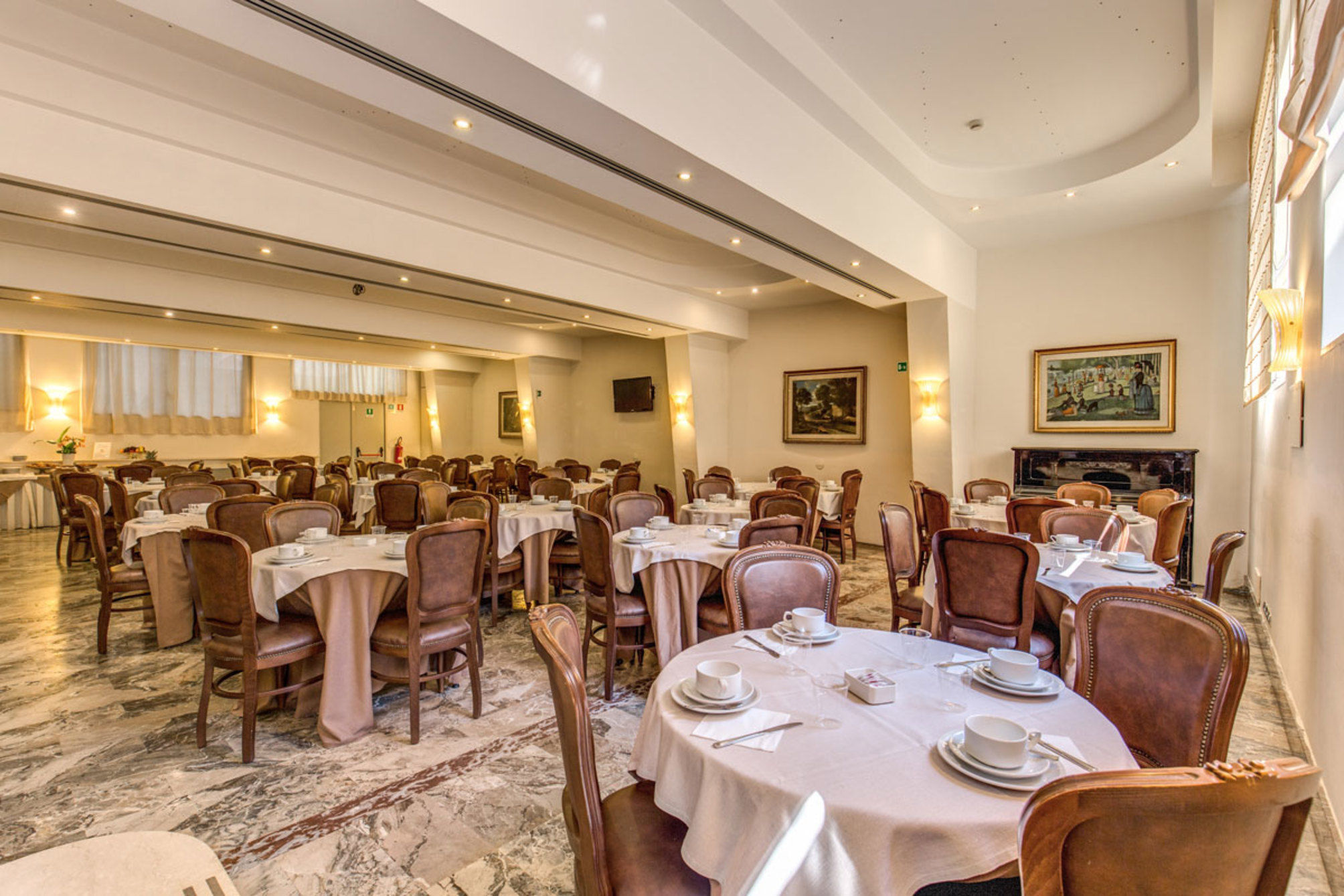 Pinewood Hotel Rome 2