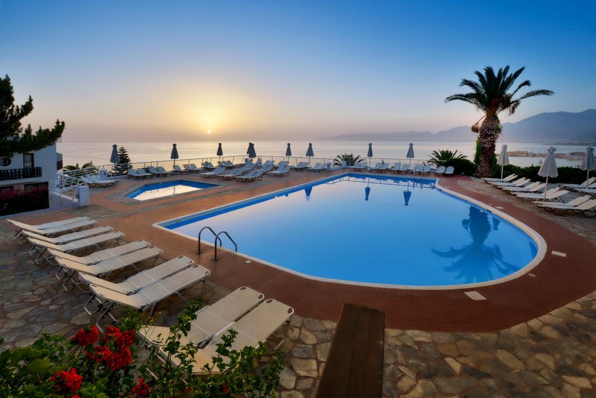 Hersonissos Village Hotel & Bungalows 1