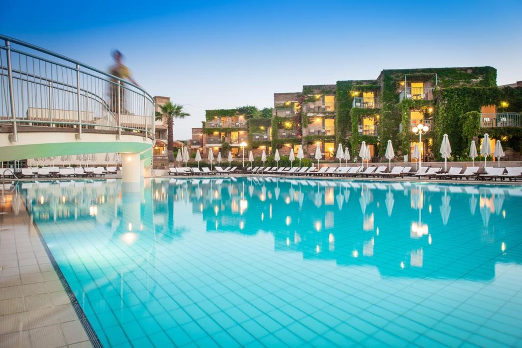 Bella Beach Hotel 2