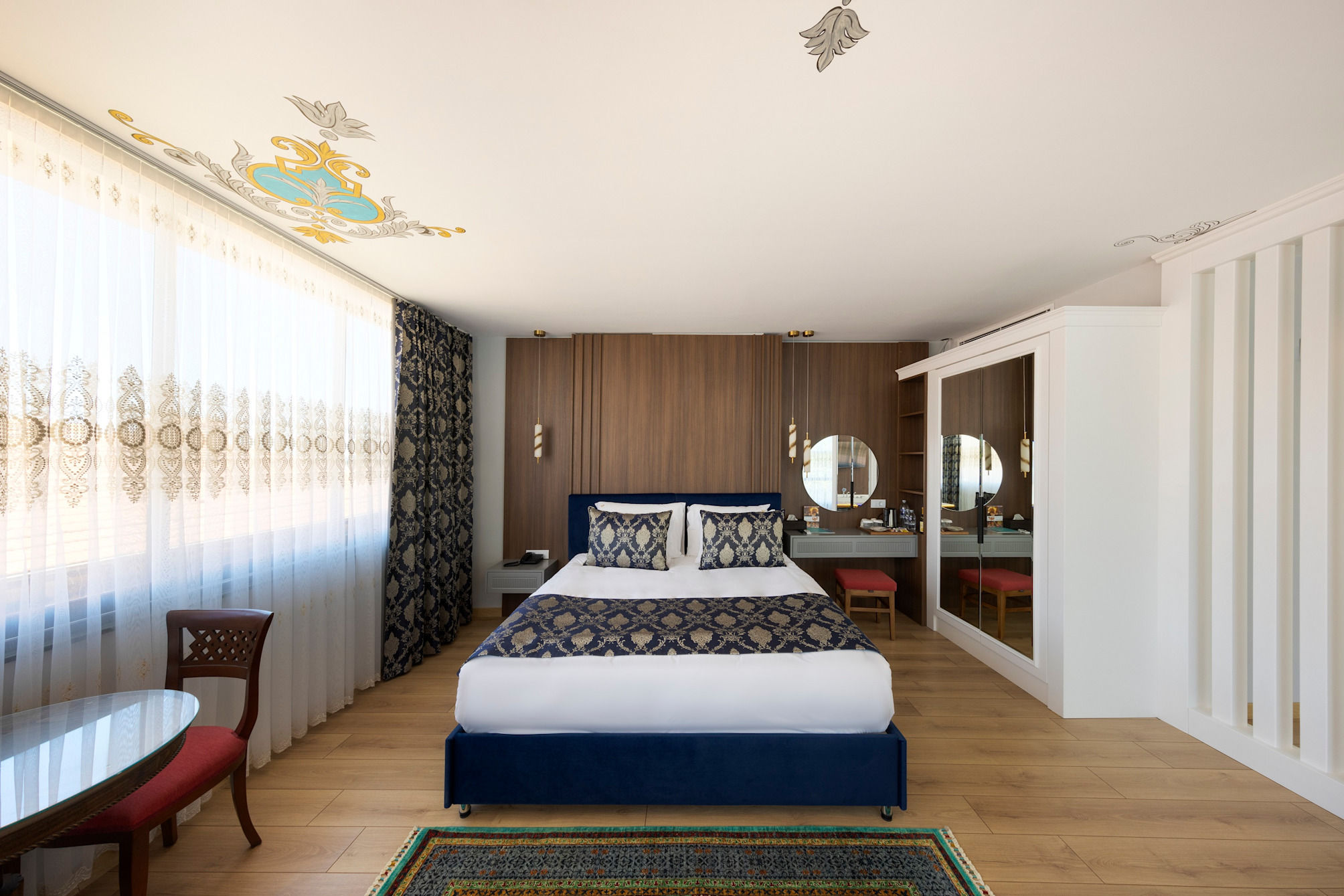  Royal Suite St. Sophia view (interconnection suite)