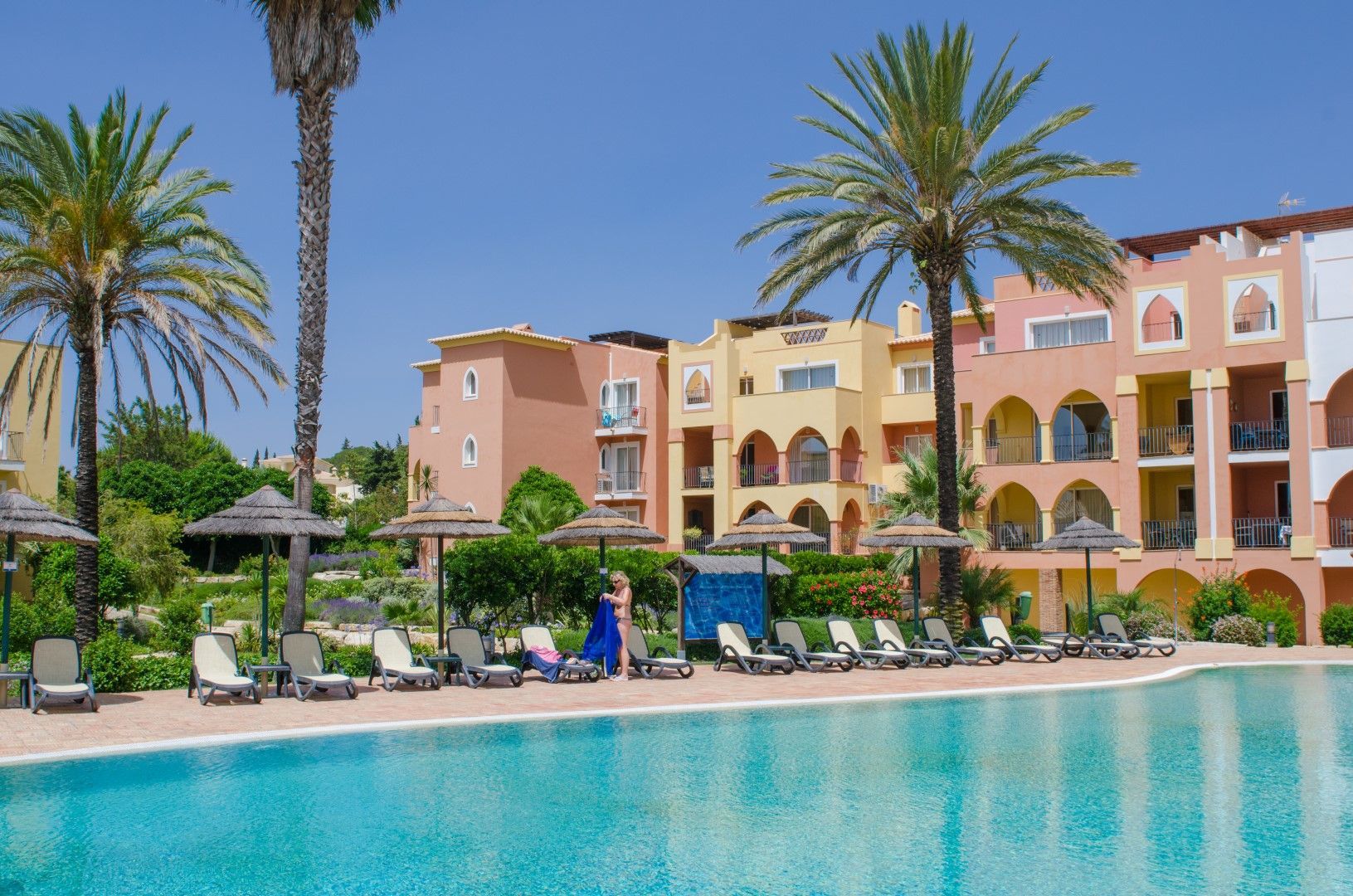 Jardim da Meia Praia Resort 2