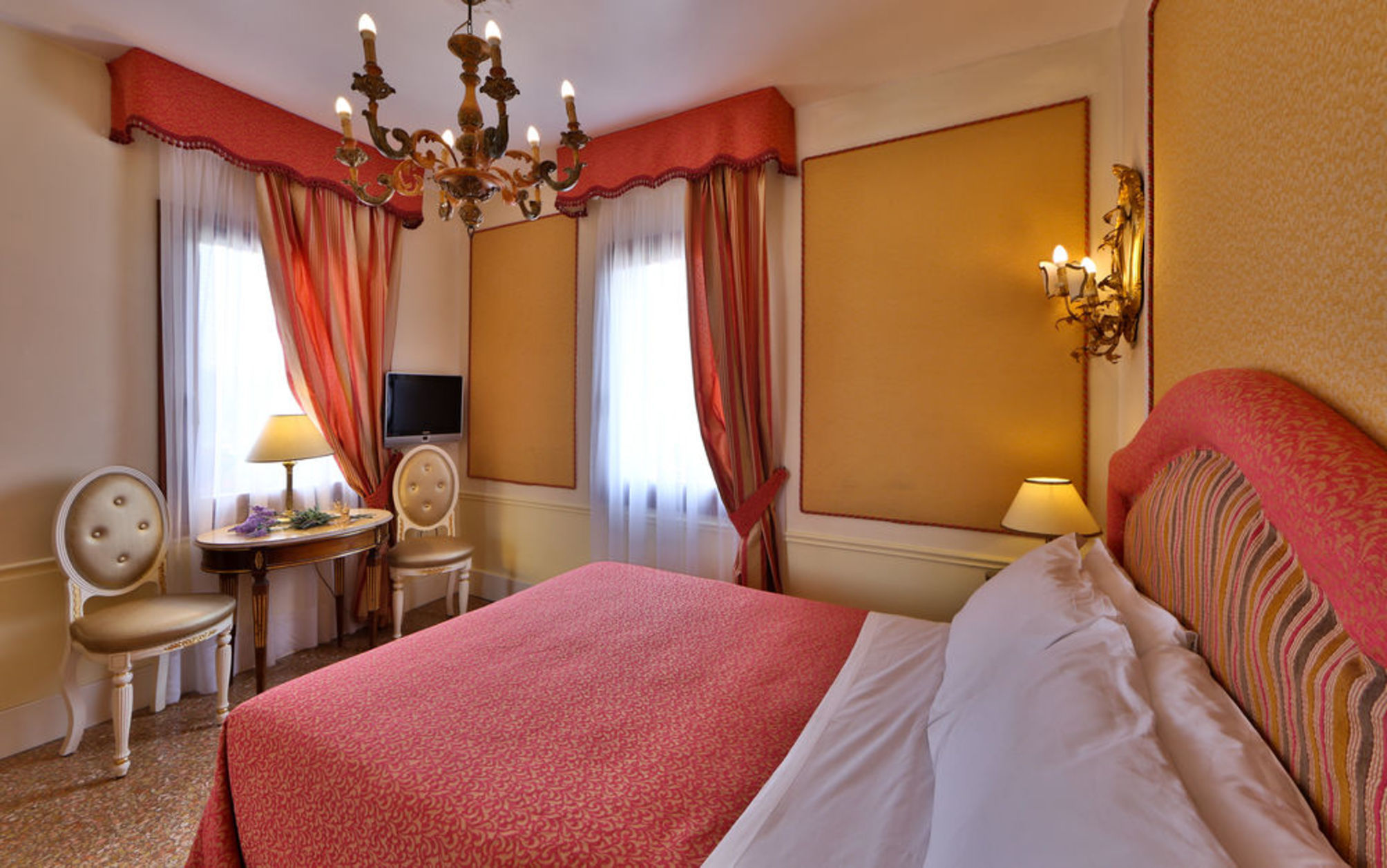 Hotel Arlecchino 1