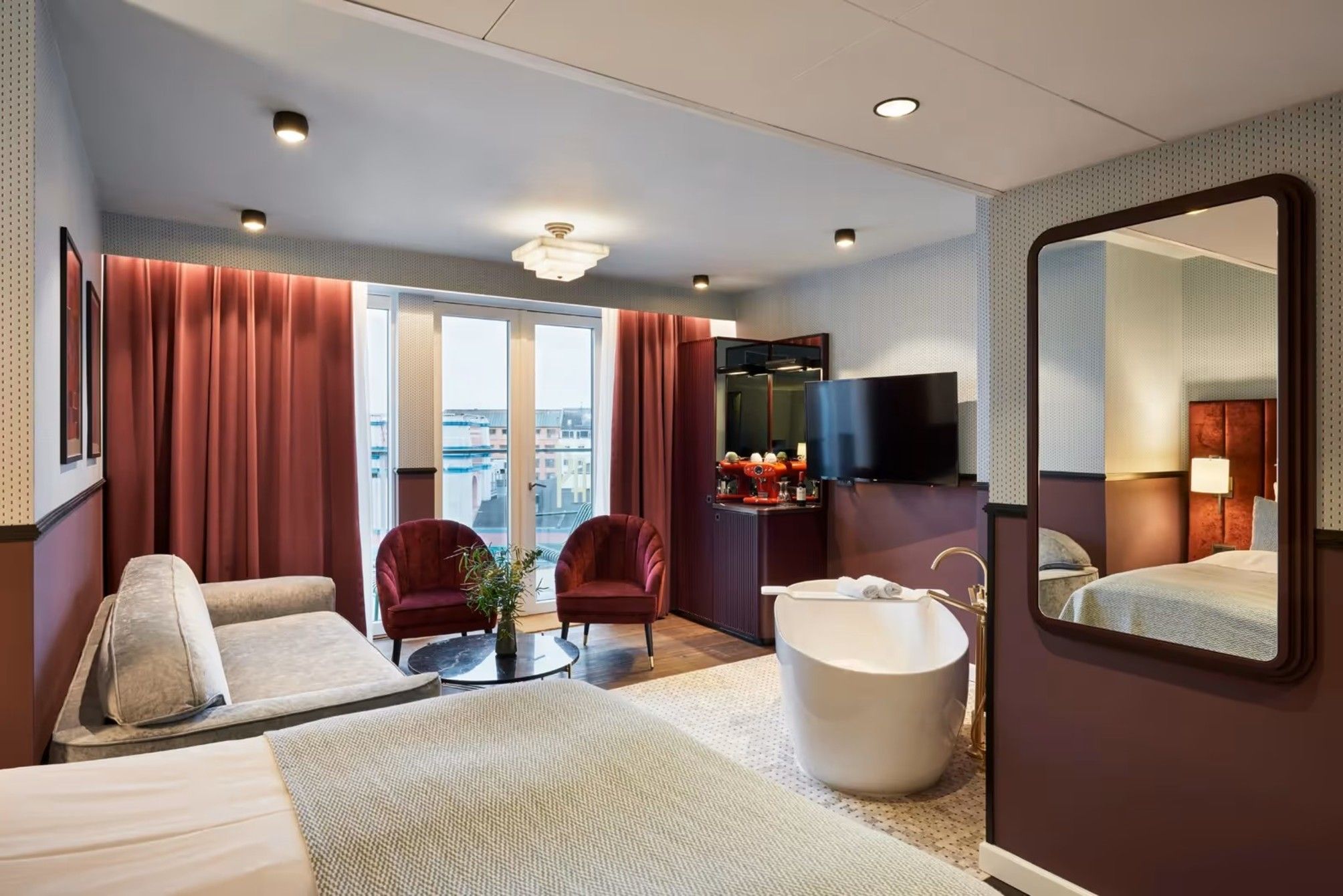 WIDE Hotel 2