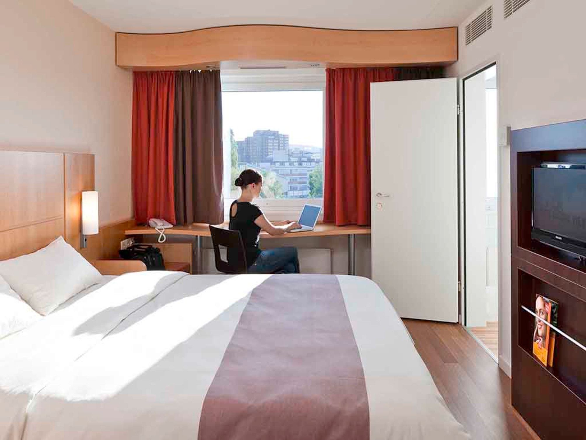 ibis Genève Petit Lancy 1