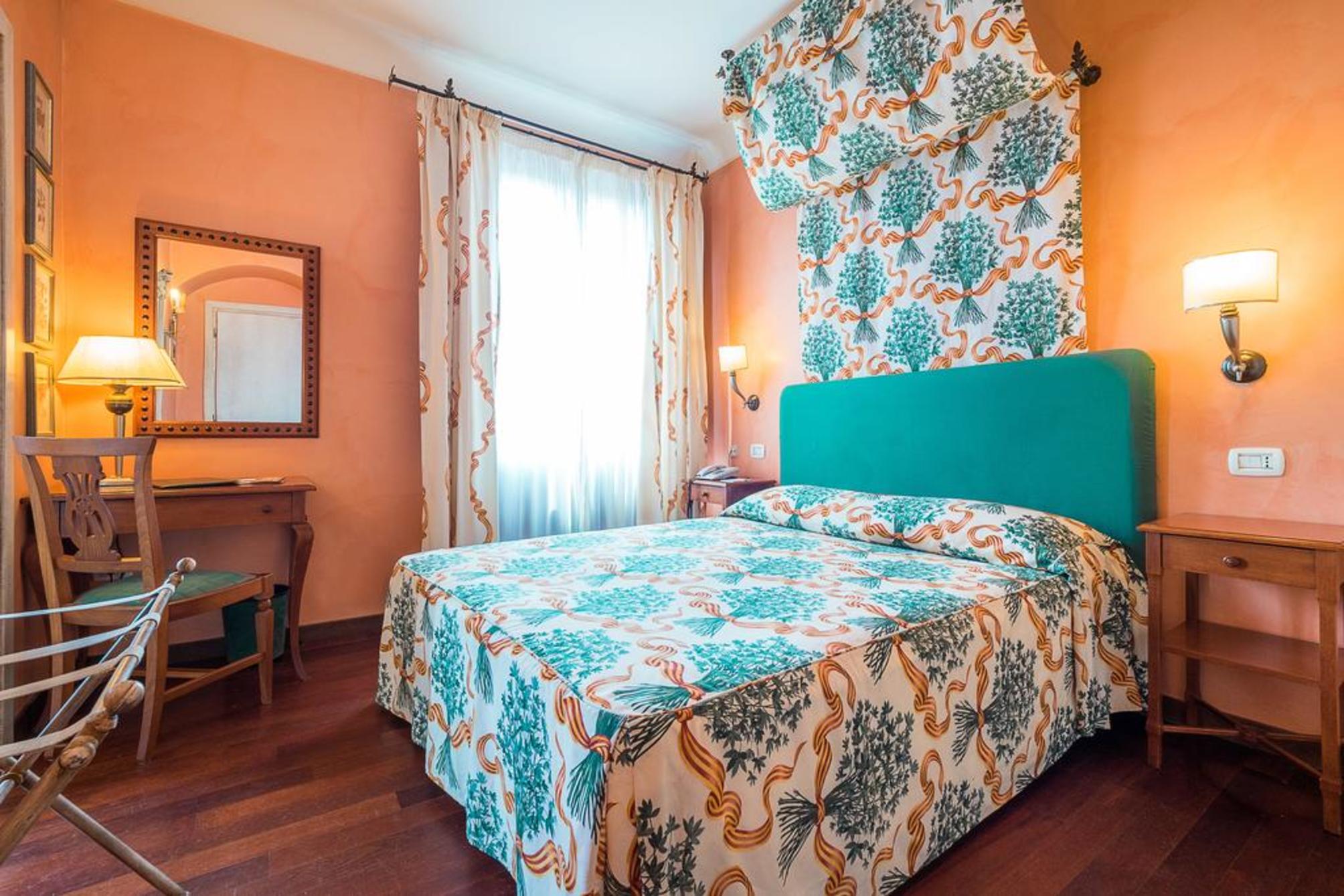 Hotel Vecchio Borgo 1