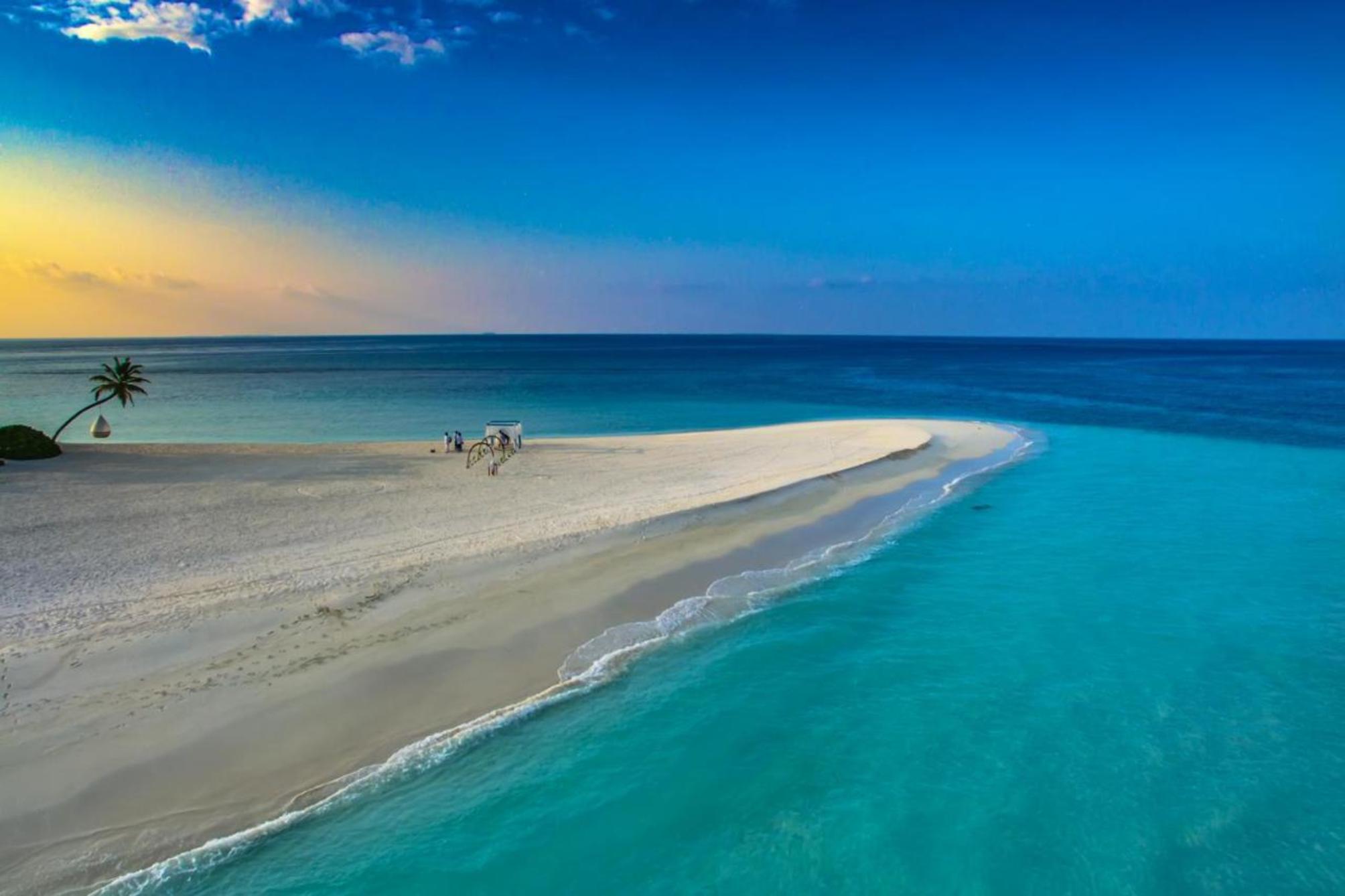 Hideaway Beach Resort & Spa Maldives 2