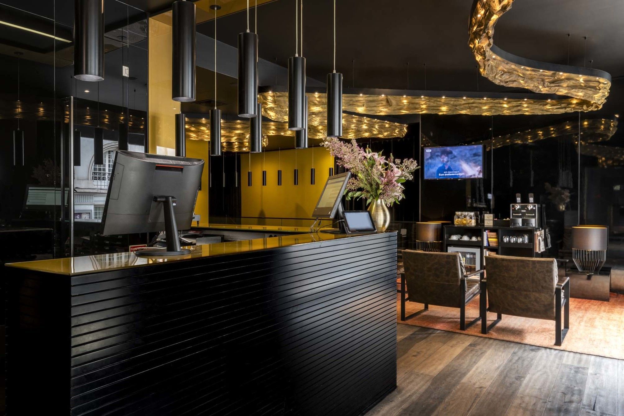 9Hotel Mercy 2