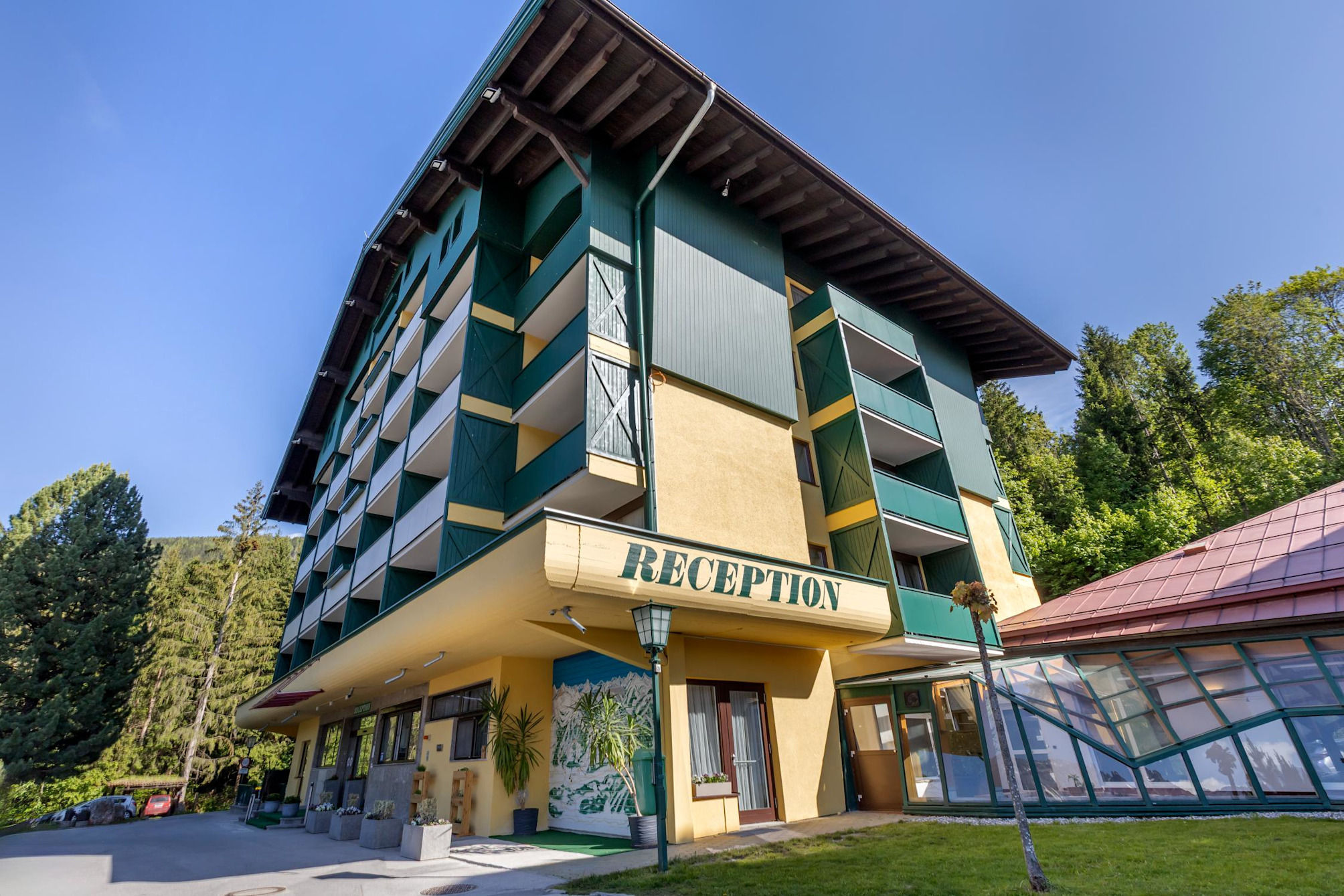 Alpine Club Resort 2