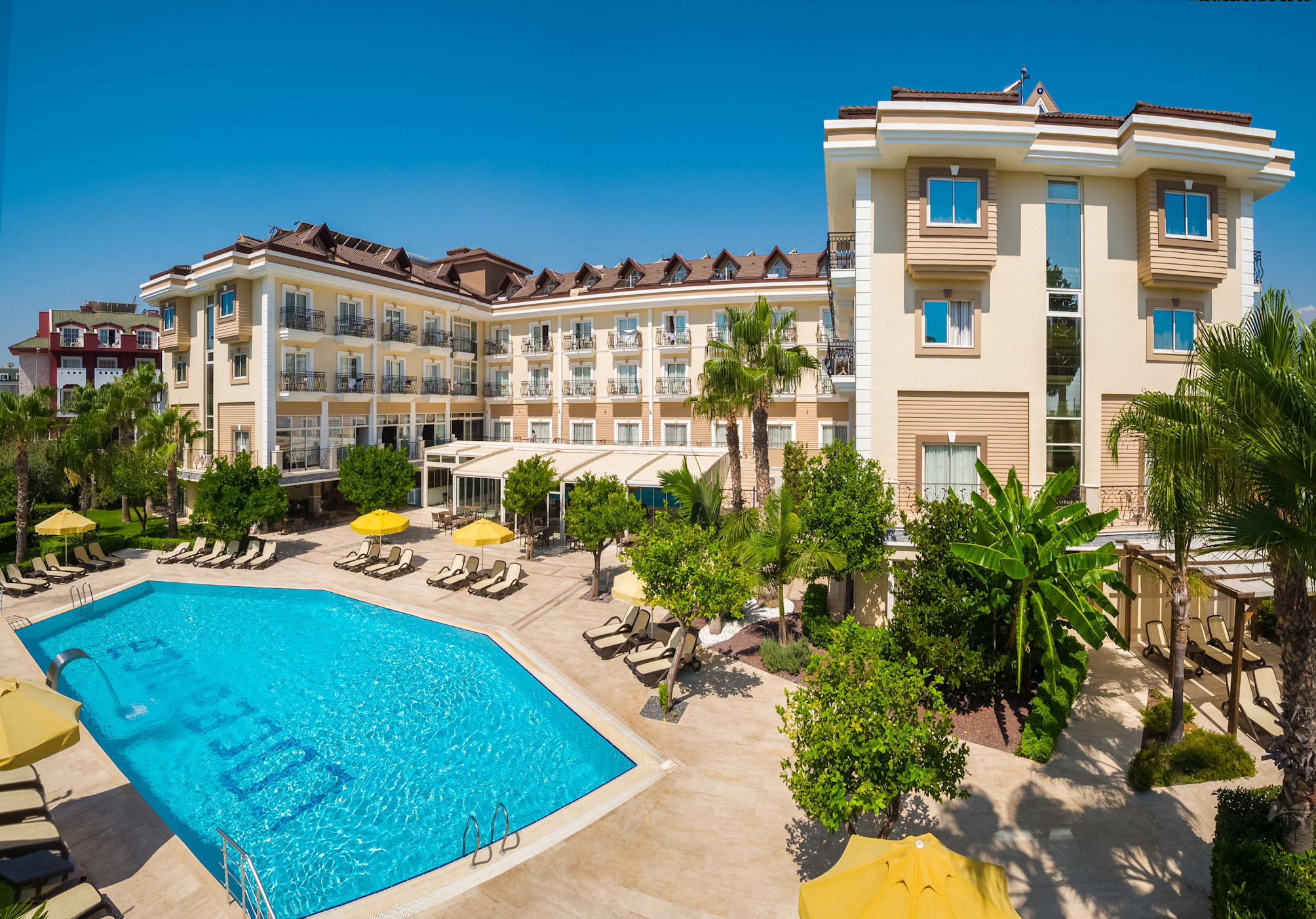L'Oceanica Beach Resort 2
