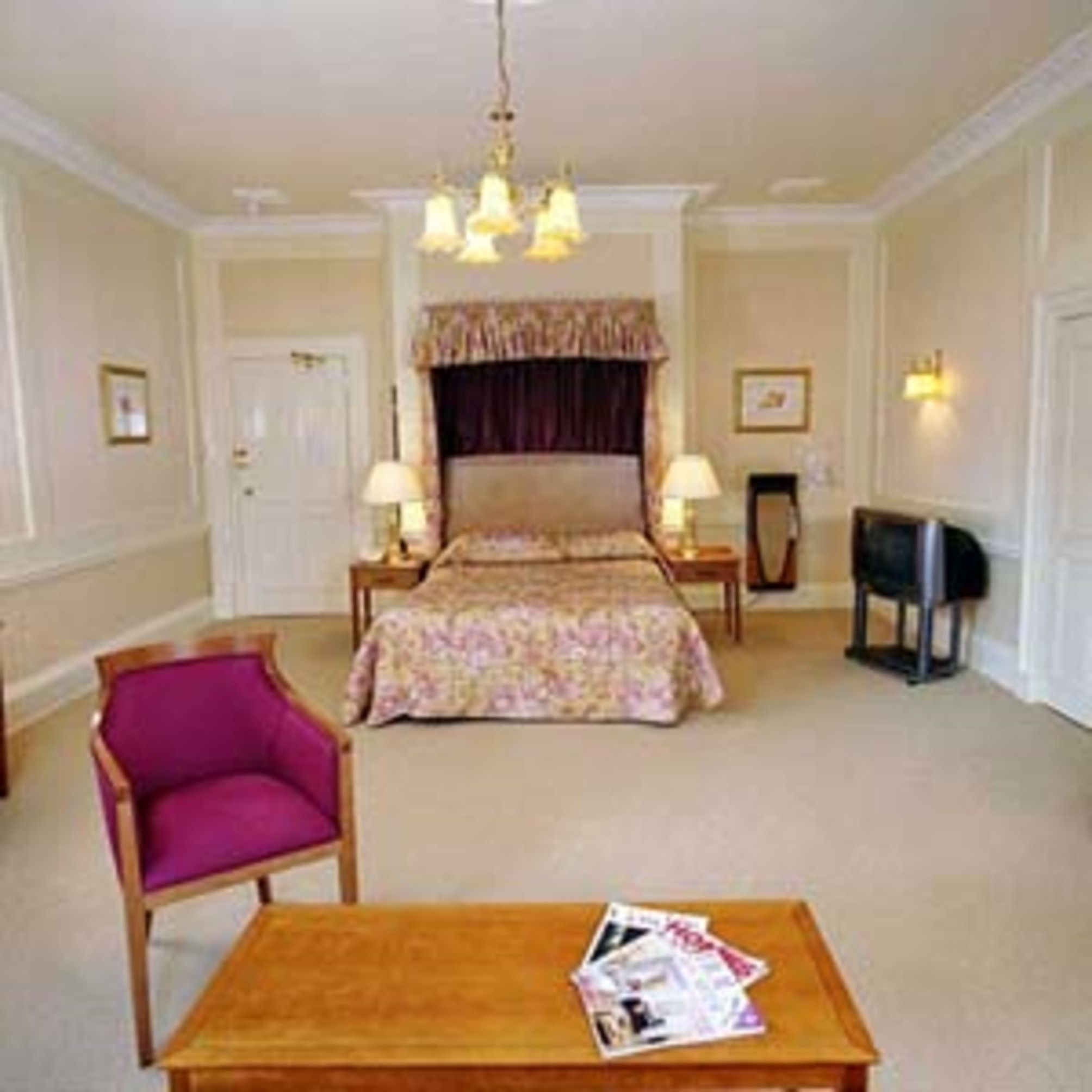 Arnos Manor Hotel 1