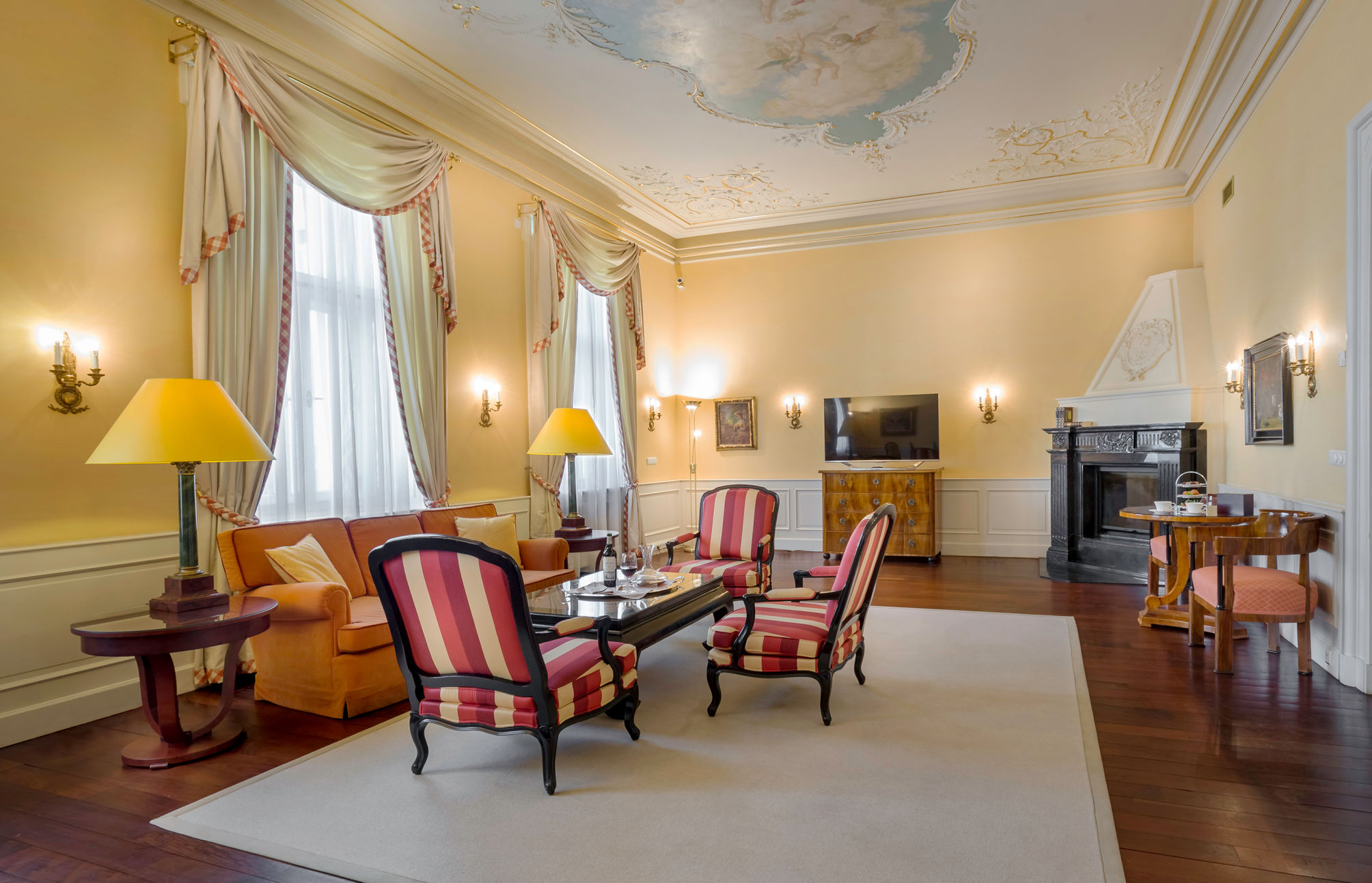 Luxury Suite