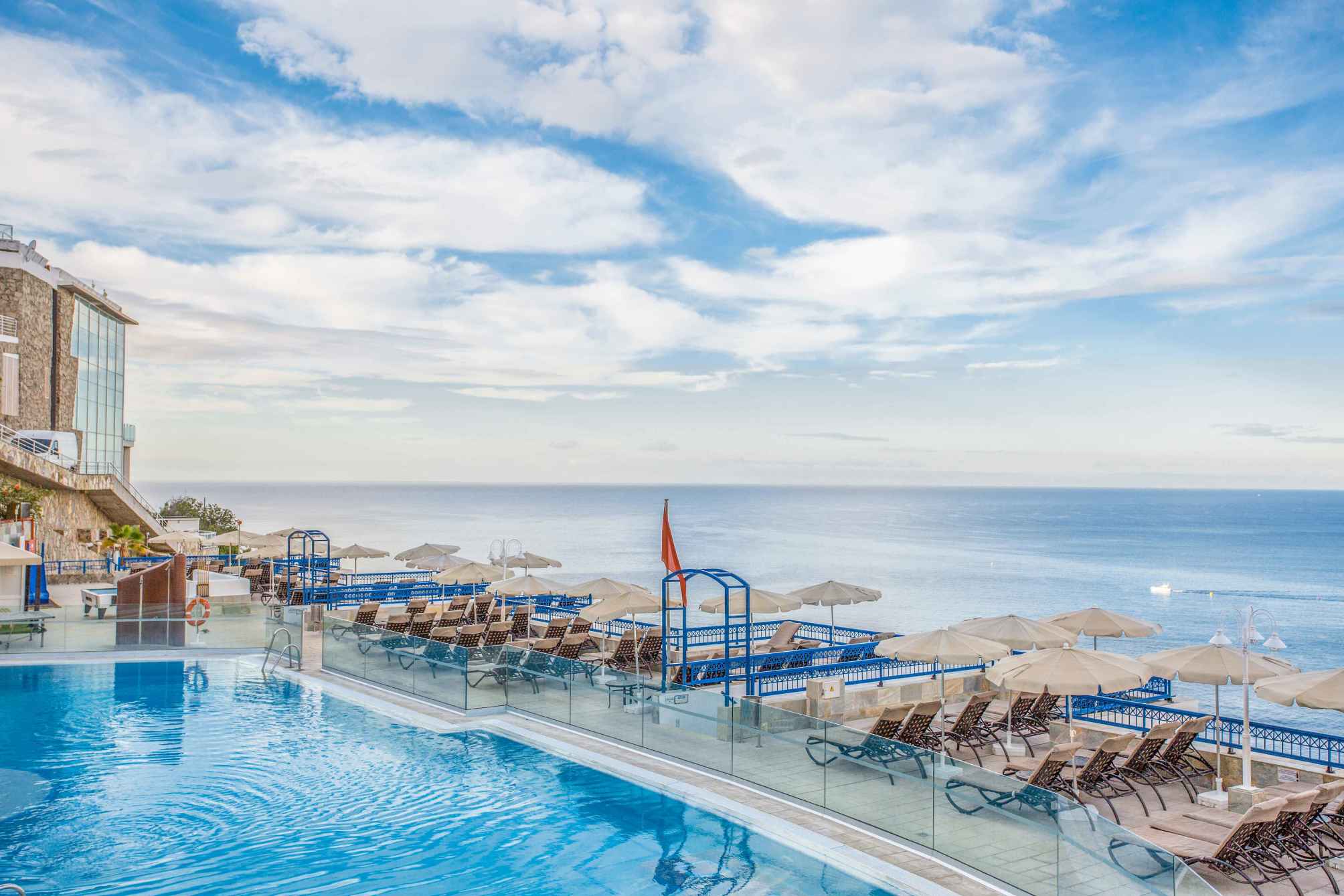 Club Cala Blanca 2