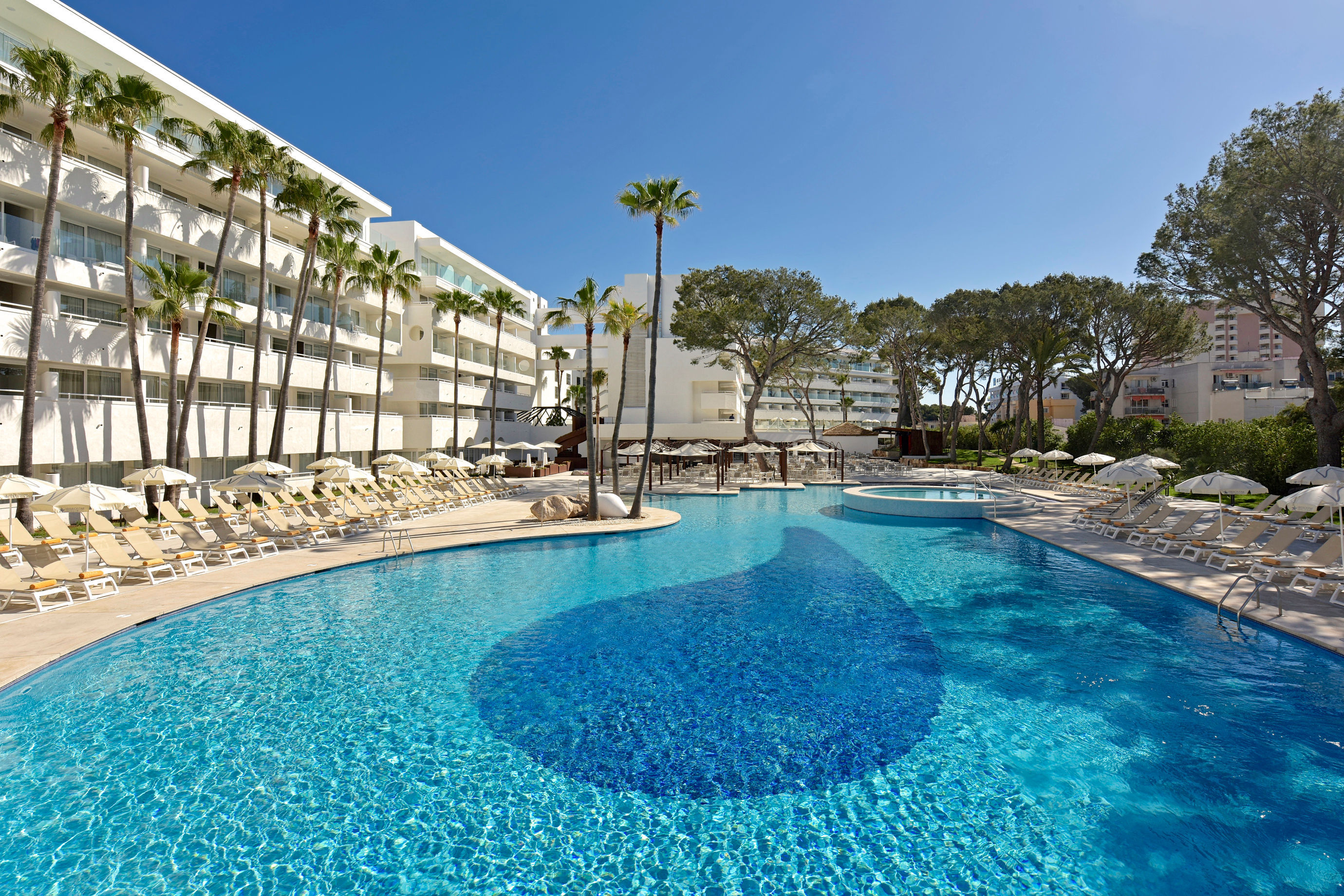 Iberostar Waves Cristina 1